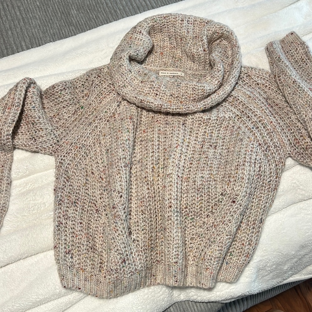 Adorable Knit sweater.
